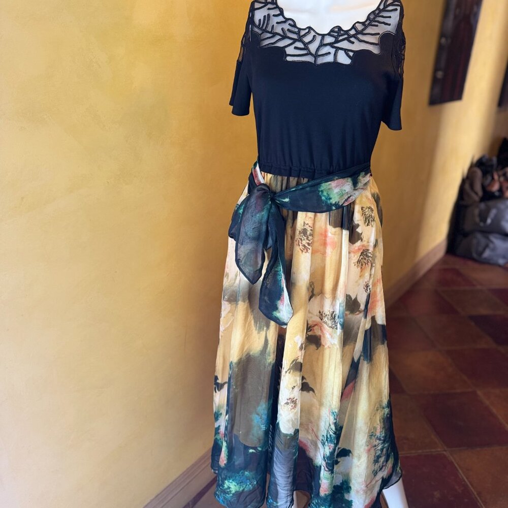Queen Mulock Maxi Dress Party Wedding Guest – NWOT – Size Small